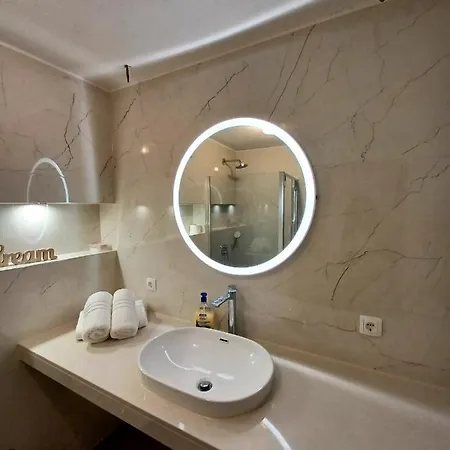 Plaza 아파트 *