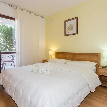 Plaza Apartman *
