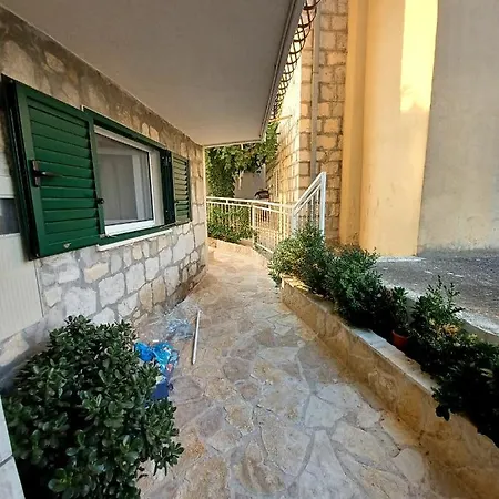 Plaza Apartman *